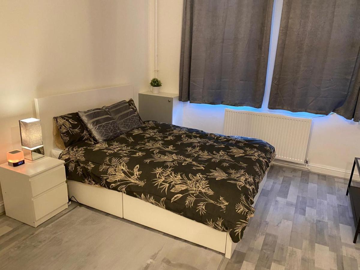 Cosy 1 Bedroom Apartment London Eksteriør bilde