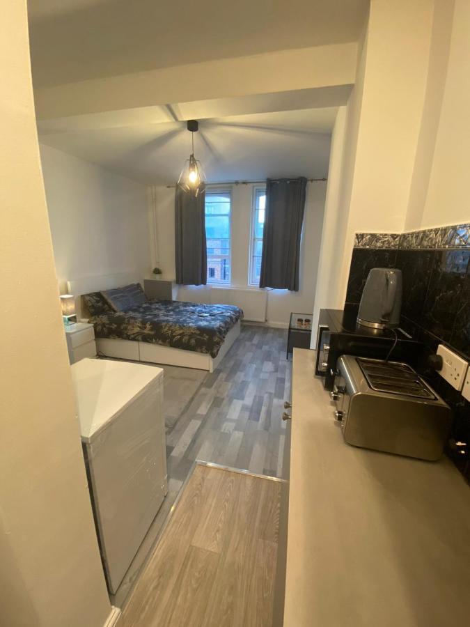 Cosy 1 Bedroom Apartment London Eksteriør bilde